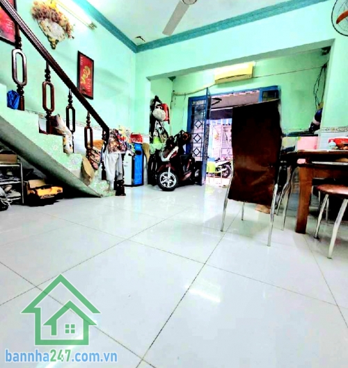 CHỈ 4,3 TỶ (TL) – HẺM 6M XE HƠI – NGAY BÌNH LONG – NGUYỄN SƠN – GIÁP TÂN PHÚ – 36M² – 2PN – 2WC Vị trí vàng – kết nối cực nhanh: Nằm giữa trục Bình Long – Nguyễn Sơn