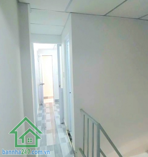 CHỈ 2,8 TỶ – TRUNG TÂM QUẬN 11 – HẺM 5M THÔNG – 20M RA MẶT TIỀN – DT: 17M² - 2 TẦNG - THUÊ 7TR/THÁNG Kết cấu 2 tầng kiên cố, dọn vào ở ngay- Có hợp đồng thuê 7 triệu/tháng – giữ dòng tiền.