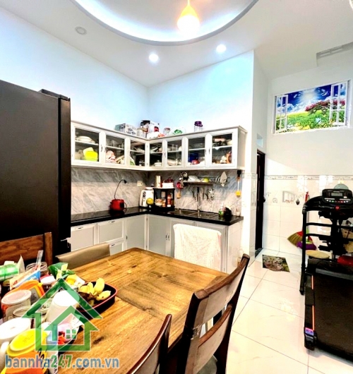 CHỈ 6,8 TỶ – NHÀ 3 TẦNG + SÂN THƯỢNG – GẦN AEON MALL TÂN PHÚ – HXH 6M - 3PN - 3WC Diện tích: 58m² (4 x 14,5m) – vuông vức Kết cấu: 1 trệt + 2 lầu + sân thượng