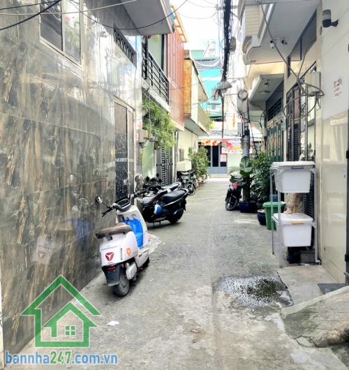 CHỈ 3,8 TỶ – NHÀ 4 TẦNG ĐẸP – NI SƯ HUỲNH LIÊN – P. BẢY HIỀN, TÂN BÌNH - DT: 21m² – 3PN, 3WC – MUA Ở NGAY, CHO THUÊ SINH LỜI * Kết cấu: 4 tầng (trệt + 3 lầu), gồm 3PN, 3WC, khách, bếp. 