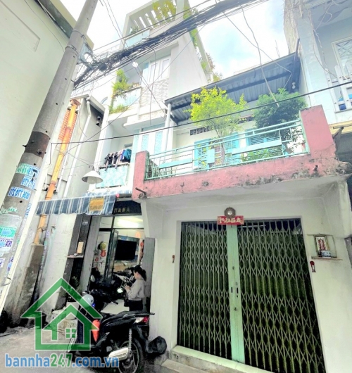 CHỈ 5,9 TỶ - NHÀ 4 TẦNG ĐẦY ĐỦ CÔNG NĂNG - DT: 31M² (3 X 10,5)M – HẺM THÔNG THOÁNG SẠCH SẼ – XE HƠI ĐỖ SÁT NHÀ - 4PN, 3WC. Mô tả: * Kết cấu: 4 tầng, có sân thượng. 