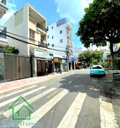 CHỈ 16 TỶ (TL) – MTKD ĐƯỜNG NHỰA 10M – LÊ LƯ - 3 TẦNG BTCT – DT: 163M² (6,36 X 26,49) – 5PN – 6WC Diện tích: ngang 6,36m (nở hậu 6,42m), dài 26,49m – công nhận đủ 163,32m², không lộ giới.