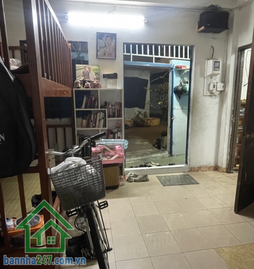 CĂN GÓC 2MT HẺM Ô TÔ – VƯỜN LÀI – 1 ĐỜI CHỦ – KHÔNG LỘ GIỚI Phường Phú Thọ Hòa – Tân Phú, sát chợ Vải – Lê Văn Phan – Lũy Bán Bích. Kết cấu: 1 trệt 1 lầu.