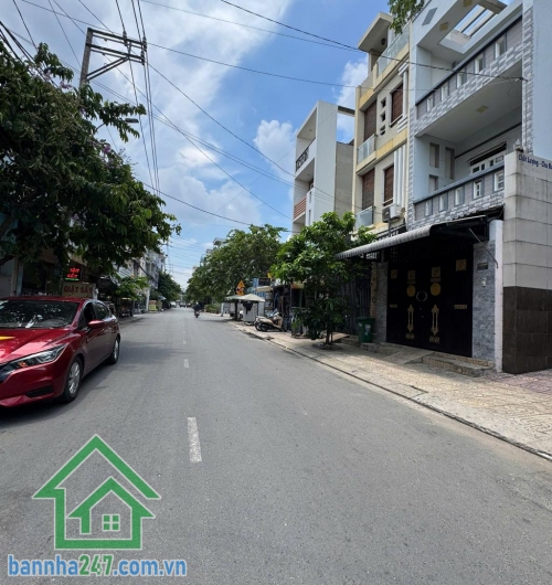 CHỦ ĐI ĐỊNH CƯ GẤP – NHÀ 2 TẦNG – 100M² – ĐƯỜNG 12M – LÊ VĂN QUỚI – CHỈ 11 TỶ DT: 100m² – 2 tầng, 3PN – 3WC, nhà thoáng, rộng rãi, đang cho thuê mặt tiền kinh doanh. 