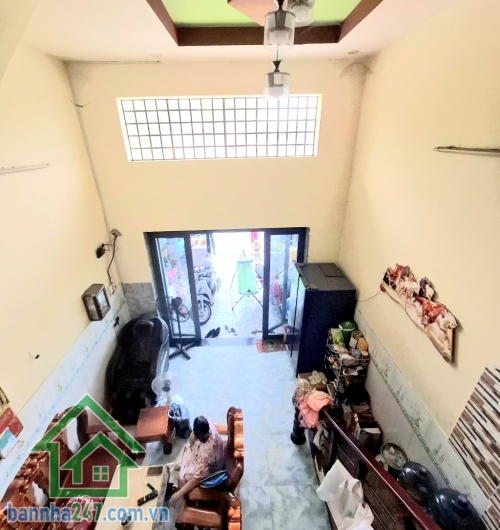 CHỈ 6,5 TỶ! - MẶT TIỀN KINH DOANH – SẦM UẤT NHẤT KHU VỰC – 3 TẦNG – 50M² –  Kết cấu: Trệt + Lửng + Lầu, 3PN – 2WC, có ban công thoáng mát. Mặt tiền cực đẹp, vị trí đắc địa, buôn bán – kinh doanh – mở văn phòng đều hợp. Khu dân cư đông đúc, tiện ích xung q