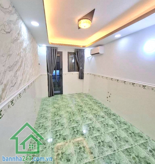 CHỈ 5,08 TỶ – TRUNG TÂM QUẬN 10 - HẺM 4M – 4 TẦNG BTCT – 3PN – 4WC - GẦN BV HÒA HẢO – CHỢ RẪY – UEH Kết cấu: 4 Tầng BTCT (1 trệt, 3 lầu), ban công thoáng, 3PN - 4WC, Đúc BTCT chắc chắn, mua về ở ngay
