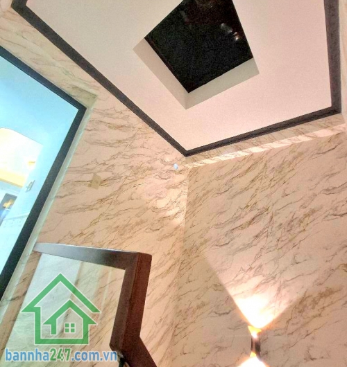 CHỈ 5,08 TỶ – TRUNG TÂM QUẬN 10 - HẺM 4M – 4 TẦNG BTCT – 3PN – 4WC - GẦN BV HÒA HẢO – CHỢ RẪY – UEH Kết cấu: 4 Tầng BTCT (1 trệt, 3 lầu), ban công thoáng, 3PN - 4WC, Đúc BTCT chắc chắn, mua về ở ngay