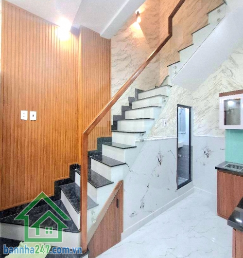 CHỈ 5,08 TỶ – TRUNG TÂM QUẬN 10 - HẺM 4M – 4 TẦNG BTCT – 3PN – 4WC - GẦN BV HÒA HẢO – CHỢ RẪY – UEH Kết cấu: 4 Tầng BTCT (1 trệt, 3 lầu), ban công thoáng, 3PN - 4WC, Đúc BTCT chắc chắn, mua về ở ngay