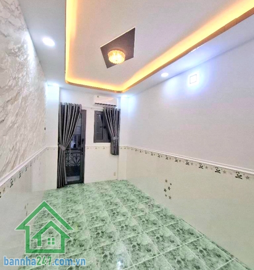 CHỈ 5,08 TỶ – TRUNG TÂM QUẬN 10 - HẺM 4M – 4 TẦNG BTCT – 3PN – 4WC - GẦN BV HÒA HẢO – CHỢ RẪY – UEH Kết cấu: 4 Tầng BTCT (1 trệt, 3 lầu), ban công thoáng, 3PN - 4WC, Đúc BTCT chắc chắn, mua về ở ngay