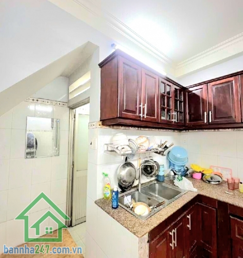 CHỈ 6,75 TỶ – HẺM 5M THÔNG – SÁT PANDORA TRƯỜNG CHINH – TÂN PHÚ - NHÀ ĐẸP 4 TẦNG BTCT – 45M² – 3PN – 4WC – GẦN NHÀ GA T3 Diện tích: 4/4.05 x 11m – công nhận đủ