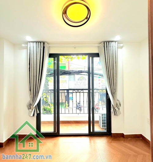 CHỈ 4,15 TỶ (TL) – MTKD VĂN CAO – KINH DOANH NGÀY ĐÊM - NHÀ NHỎ ẤM CÚNG – HIẾM CÓ KHÓ TÌM 2PN - 3WC Sở hữu ngay hộ khẩu vàng – vị trí không sinh thêm Diện tích 