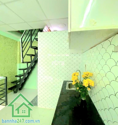 NHỈNH 3 TỶ – NHÀ 3 TẦNG – XE HƠI ĐỖ CỔNG – Q11 - 2PN – 3WC + DT: 3x5m – vuông vức + 1 trệt 2 lầu – 2PN – 3WC + Nhà mới, tặng sofa + máy lạnh + Hẻm xe hơi