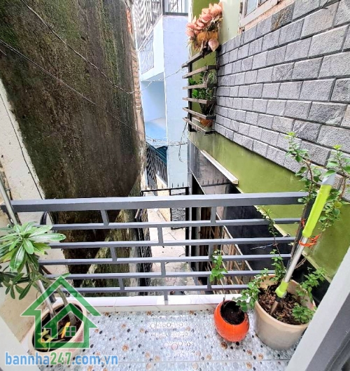 CHỈ 3,5 TỶ, NHÀ 3 TẦNG TRUNG TÂM QUẬN 10, NGAY CHỢ AN ĐÔNG, GẦN BV Y DƯỢC, CHỢ RẪY, DT 22M², 2PN, 3WC Vị trí trung tâm, tiện di chuyển các quận lân cận, xung quanh