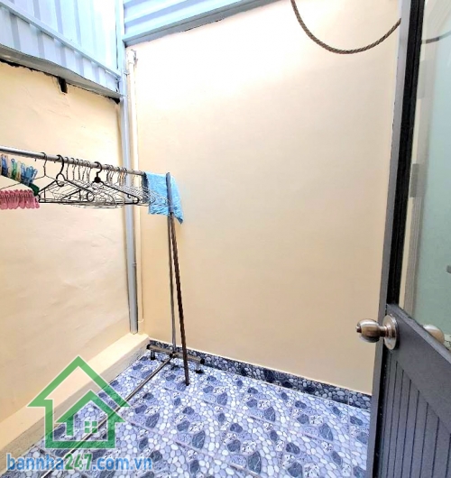 CHỈ 3,5 TỶ, NHÀ 3 TẦNG TRUNG TÂM QUẬN 10, NGAY CHỢ AN ĐÔNG, GẦN BV Y DƯỢC, CHỢ RẪY, DT 22M², 2PN, 3WC Vị trí trung tâm, tiện di chuyển các quận lân cận, xung quanh