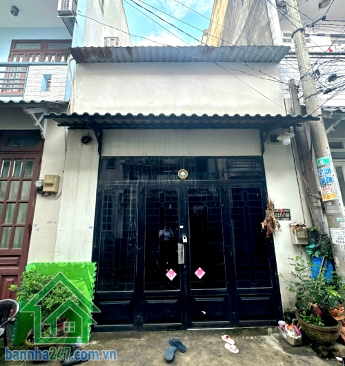 CHỈ 3,48 TỶ – NHÀ 2 TẦNG ĐẸP – HẺM XE TẢI RỘNG 6M – ĐƯỜNG SỐ 3, P. BÌNH HƯNG HÒA, Q. BÌNH TÂN Diện tích: 4 x 8m (32m²). Kết cấu: 1 trệt, 1 lửng, nhà còn rất mới.