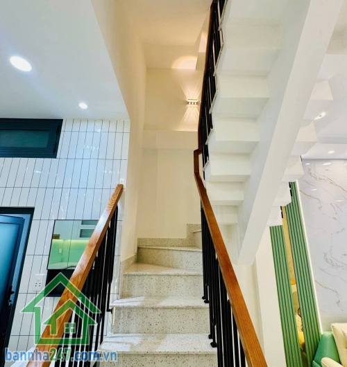 CHỈ 6,5 TỶ - HXH TRƯỜNG CHINH - PHƯỜNG 14, TÂN BÌNH - 3 TẦNG - DTSD: 90M² - 4 PHÒNG NGỦ - NGAY KHU BÀU CÁT