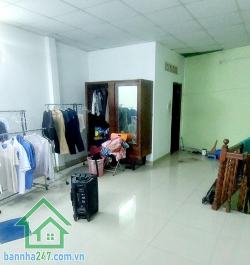 CHỈ 4.999 TỶ – NHÀ 2 TẦNG – XE HƠI ĐẬU CỬA – SÁT MẶT TIỀN LÊ TRỌNG TẤN – 73M² 