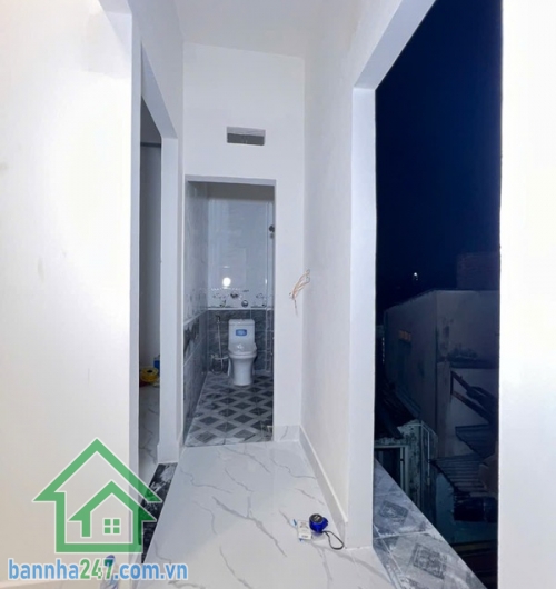 CHỈ 4,05 TỶ – NHÀ MỚI SÁT BÀ HOM – XE HƠI ĐẬU CỬA – 3PN – ĐƯỜNG THÔNG XE TẢI