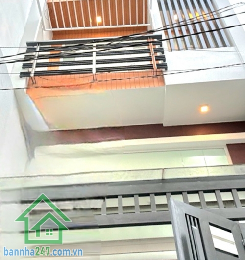 CHỈ 4,35 TỶ - NHÀ MỚI Ở NGAY – HẺM 3 GÁC – CÁCH VÀI CĂN RA MẶT TIỀN – KHU LÊ VĂN QUỚI – NGÃ TƯ 4 XÃ DT: 25m² (DTSD 80m²) – Kết cấu 1 trệt, 1 lửng, 2 lầu – 2PN - 3WC, ban công. 