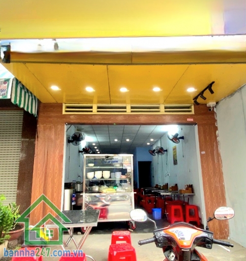 CHỈ 15,5 TỶ – MẶT TIỀN KINH DOANH ĐƯỜNG 20M – KHU SẦM UẤT TÂN PHÚ – TIỆN XÂY CAO TẦNG Vị trí đắc địa: • Mặt tiền đường lớn 20m, khu kinh doanh nhộn nhịp 