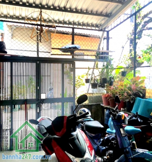 CHỈ 6.8 TỶ – NHÀ 68M² – HẺM 4M – NGAY TRUNG TÂM P. TÂN THÀNH – TÂN PHÚ Diện tích: 3.8 x 18m – nở hậu tài lộc, sổ đẹp Kết cấu: 1 trệt 1 lầu – 2PN, 2WC, sân để xe rông rãi