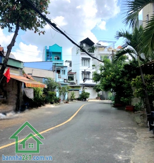 CHỈ 6.8 TỶ – NHÀ 68M² – HẺM 4M – NGAY TRUNG TÂM P. TÂN THÀNH – TÂN PHÚ Diện tích: 3.8 x 18m – nở hậu tài lộc, sổ đẹp Kết cấu: 1 trệt 1 lầu – 2PN, 2WC, sân để xe rông rãi