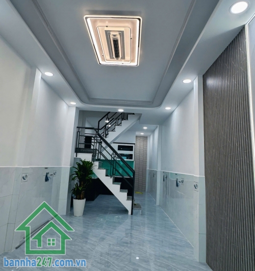 BÁN NHÀ TÂN PHÚ – GIÁ CHỈ 4,38 TỶ – NHÀ MỚI, HẺM 4M, 3PN * Diện tích: 3.05 x 12.5m – Kết cấu 3 tầng kiên cố * Công năng đầy đủ: 3PN, 2WC, ban công thoáng * Vào ở ngay. 