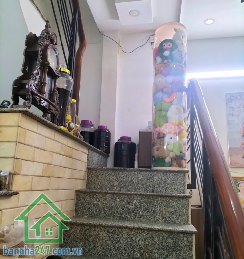 CHỈ 4.55 TỶ (THƯƠNG LƯỢNG) – NHÀ 2 TẦNG BTCT – MẶT TIỀN KINH DOANH ĐƯỜNG NHỰA 5M – GẦN GÒ XOÀI, BÌNH HƯNG HÒA A, Q. BÌNH TÂN Diện tích: 4 x 10m (40m²) Kết cấu: Trệt + 1 lầu đúc thật, gồm 2 phòng ngủ – 2 WC  Đường trước nhà: Nhựa rộng 5m, thông thoáng – x
