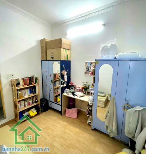 CHỈ 4,2 TỶ – HẺM 5M, CHỈ VÀI CĂN RA HẺM XE TẢI – LŨY BÁN BÍCH – GẦN ĐẦM SEN – 2 TẦNG BTCT – NHÀ MỚI Ở NGAY * DT: 37m² (4,6x9)m – thực tế 5x9m * Kết cấu: Trệt + Lầu