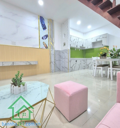 CHỈ 4,35 TỶ – HẺM 5M, CHỈ VÀI CĂN RA HẺM XE TẢI – LŨY BÁN BÍCH – GẦN ĐẦM SEN – 2 TẦNG BTCT – NHÀ MỚI Ở NGAY * DT: 37m² (4,6x9)m – thực tế 5x9m * Trệt + lầu BTCT, 2PN, 3WC, ban công đúc 2m, nhà mới đẹp rộng rãi