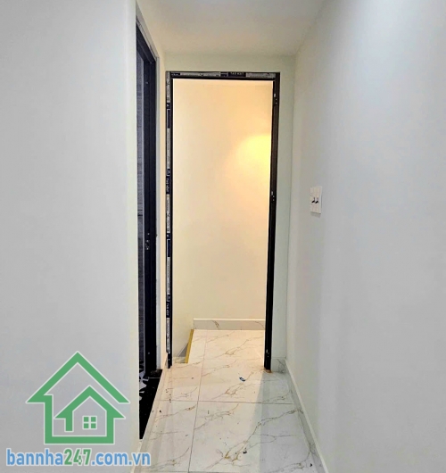 CHỈ 3,99 TỶ - NHÀ ĐẸP HỒNG BÀNG – QUẬN 6 – HẺM BA GÁC 4 TẦNG - 3PN -4 WC Ở NGAY Diện tích xây dựng: * Trệt: 3.1m x 6m * Lầu 1–2–3: 3.1m x 7m (ban công lấn ra 1m). Kết cấu chuẩn: Trệt + 3 lầu + phòng thờ.  3 PN - 4 WC
