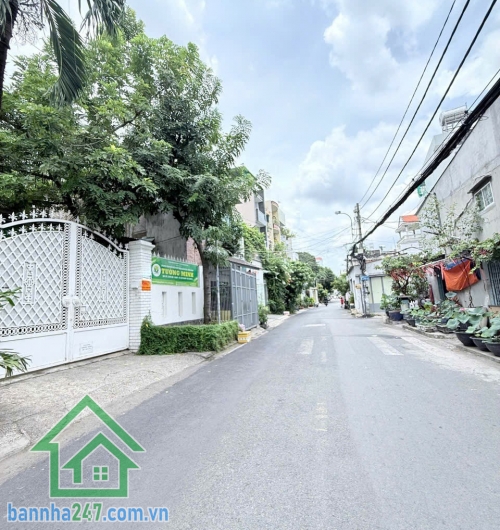 CHỈ 6,9 TỶ – NHÀ 4 TẦNG BTCT – KHU BÀU CÁT * DT: 60m² (4.8 x 13m). * Kết cấu: 1 trệt 3 lầu, tổng 4PN – 3WC. * Hẻm xe hơi, an ninh, yên tĩnh – có cổng rào.