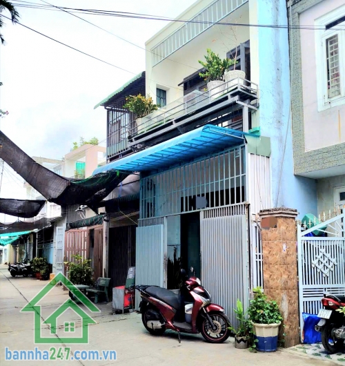 CHỈ 5 TỶ – HẺM XE HƠI THÔNG – GIÁP ĐƯỜNG 17A – KÊNH NƯỚC ĐEN – TÂN KỲ TÂN QUÝ - DT: 66M² (4,2 x 16)m - 3PN – 2WC * Diện tích: 4,2 x 16m – công nhận 66m² - DTSD: 120m²