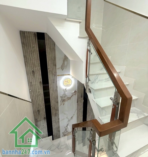 CHỈ 5,2 TỶ – SIÊU PHẨM NHÀ XÂY MỚI 100% – TRUNG TÂM TÂN PHÚ – NGAY TÔ HIỆU – 3 TẦNG – 32M² – 3PN - 2WC – SỔ HỒNG RIÊNG. Kết cấu: 1 trệt, 2 lầu đúc có sân thượng. 