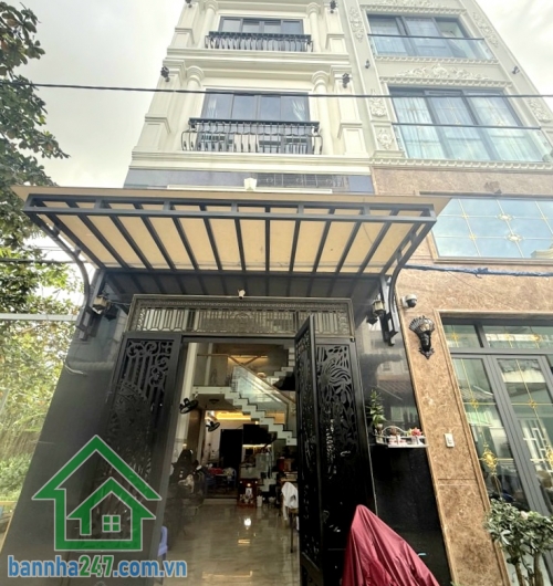 CHỈ 6,5 TỶ – KỀ AEON MALL TÂN PHÚ – NHÀ 5 TẦNG – HX TẢI 6M – 58M² 4PN – 4WC – Hoàn công đủ – Sổ đẹp – Hướng Đông Diện tích: 4 × 14.5m (58m²). Kết cấu: 1 trệt – 1 lửng – 3 lầu – sân thượng trước/sau BTCT. Công năng: 4PN – 4WC, nhà như mới, dọn vào ở ngay. 