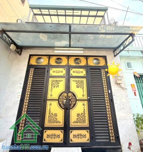 CHỈ 4,85 TỶ – MTKD RỘNG ĐƯỜNG 10 XE TẢI TRÁNH – 2 TẦNG ĐẸP – NGAY GÒ XOÀI – LÊ VĂN QUỚI  DT: 54m² – sổ đẹp, hoàn công đầy đủ  Kết cấu: 1 trệt 1 lầu – 2PN – 3WC