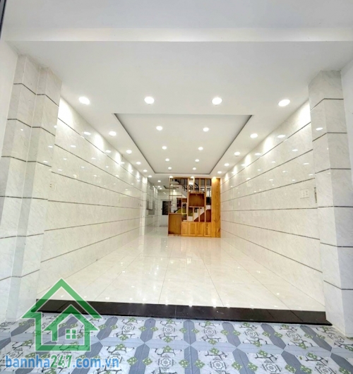 CHỈ 4,85 TỶ – MTKD RỘNG ĐƯỜNG 10 XE TẢI TRÁNH – 2 TẦNG ĐẸP – NGAY GÒ XOÀI – LÊ VĂN QUỚI  DT: 54m² – sổ đẹp, hoàn công đầy đủ  Kết cấu: 1 trệt 1 lầu – 2PN – 3WC