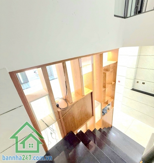 CHỈ 4,85 TỶ – MTKD RỘNG ĐƯỜNG 10 XE TẢI TRÁNH – 2 TẦNG ĐẸP – NGAY GÒ XOÀI – LÊ VĂN QUỚI  DT: 54m² – sổ đẹp, hoàn công đầy đủ  Kết cấu: 1 trệt 1 lầu – 2PN – 3WC