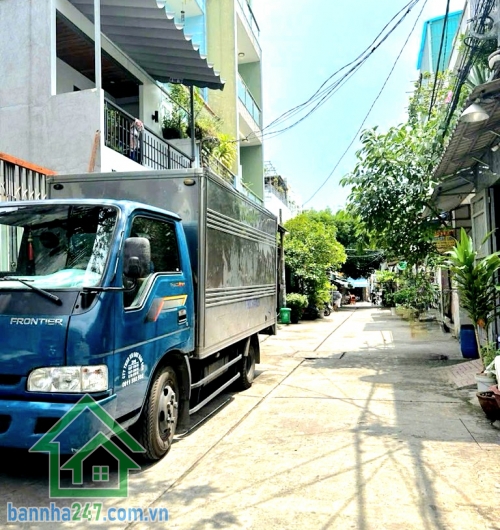 CHỈ 3,75 TỶ – NHÀ 3 TẦNG KIÊN CỐ – HẺM XE TẢI 7M THÔNG – GẦN AEON MALL – GIÁP TÂN PHÚ - DT: 32m² (3 tầng BTCT – 2PN, 2WC) Vị trí cực đẹp: vài bước ra Bình Long.