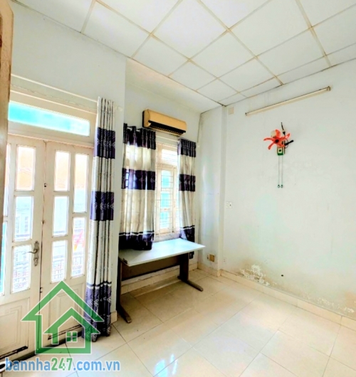 CHỈ 5,2 TỶ - KHUÔNG VIỆT – TRUNG TÂM TÂN PHÚ – NHÀ 2 TẦNG – 48M² (4x12)M – 3PN – 3WC – Ở NGAY HOẶC XÂY MỚI DT: 4x12m – 2 tầng BTCT, gồm 3 phòng ngủ, 3WC (có phòng ngủ dưới trệt)