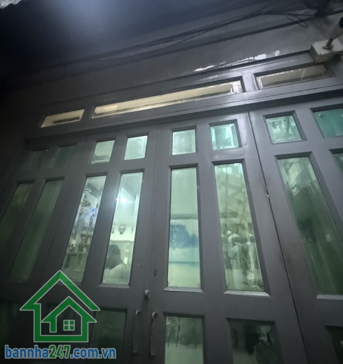 NHỈNH 4 TỶ – NHÀ 2 TẦNG XINH XẮN – NGAY ÂU CƠ – TÂN PHÚ – 52M² – SỔ NỞ HẬU.  Diện tích: 52m² – sổ vuông đẹp, nở hậu hơn 6m – phong thủy cực tốt Kết cấu 1 trệt 1 lầu