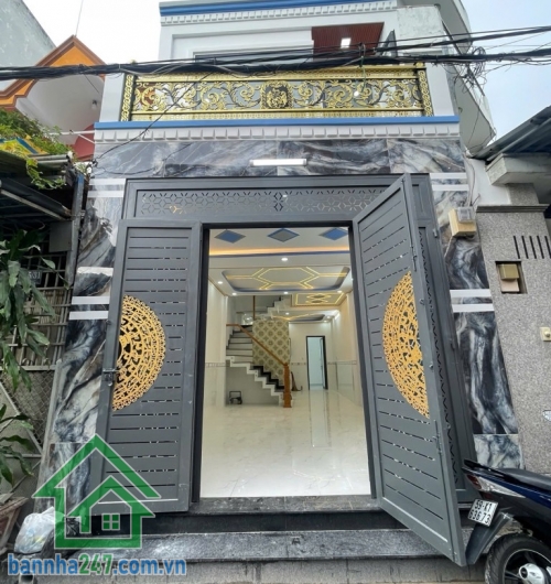 HIẾM – HẺM XE HƠI 7M THÔNG – LÊ VĂN QUỚI GIÁP TÂN PHÚ – 2 TẦNG – 60M² – CHỈ 5.75 TỶ * Nhà BTCT kiên cố: 1 trệt 1 lầu, ban công thoáng mát, giếng trời, gồm 3PN, 2WC.