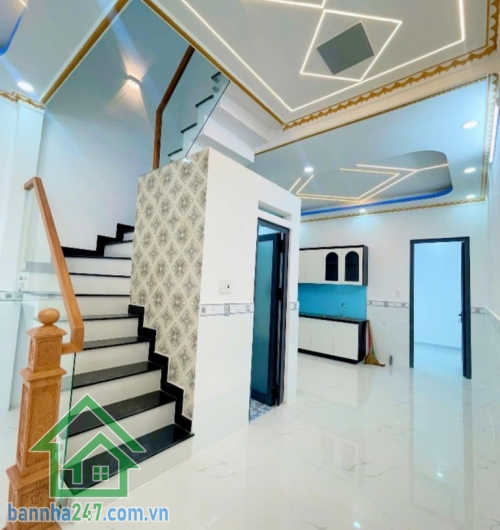 HIẾM – HẺM XE HƠI 7M THÔNG – LÊ VĂN QUỚI GIÁP TÂN PHÚ – 2 TẦNG – 60M² – CHỈ 5.75 TỶ * Nhà BTCT kiên cố: 1 trệt 1 lầu, ban công thoáng mát, giếng trời, gồm 3PN, 2WC.