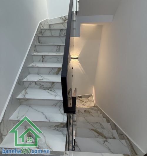 NHÀ ĐẸP – VỊ TRÍ ĐẮC ĐỊA – HẺM 1 SẸC XE HƠI 6M THÔNG – 5 TẦNG – 48M² – HƯƠNG LỘ 2 – GIÁP TÂN PHÚ – CHỈ 6.6 TỶ Diện tích: 48m², sổ đẹp, pháp lý chuẩn, sang tên nhanh.