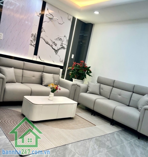 NHÀ ĐẸP – VỊ TRÍ ĐẮC ĐỊA – HẺM 1 SẸC XE HƠI 6M THÔNG – 5 TẦNG – 48M² – HƯƠNG LỘ 2 – GIÁP TÂN PHÚ – CHỈ 6.6 TỶ Diện tích: 48m², sổ đẹp, pháp lý chuẩn, sang tên nhanh.