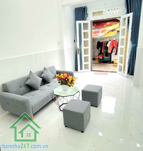 CHỈ 3,8 TỶ - NHÀ ĐẸP MỚI – NGAY NGÃ TƯ 4 XÃ – LÊ VĂN QUỚI – BÌNH LONG – 32M² – 3 TẦNG – 3PN - 2WC – HOÀN CÔNG ĐỦ. Diện tích: 3 x 10.5m – vuông vức, lộ giới ít.