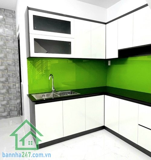 CHỈ 3,8 TỶ - NHÀ ĐẸP MỚI – NGAY NGÃ TƯ 4 XÃ – LÊ VĂN QUỚI – BÌNH LONG – 32M² – 3 TẦNG – 3PN - 2WC – HOÀN CÔNG ĐỦ. Diện tích: 3 x 10.5m – vuông vức, lộ giới ít.