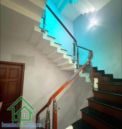 NHÀ ĐẸP 4 TẦNG – KHU VIP VƯỜN LÀI – HẺM XE TẢI – CHỈ NHỈNH 11 TỶ.  Trung tâm Vườn Lài, Tân Phú – Gần UBND Quận – Giáp Tân Bình. Hẻm xe tải thông tứ hướng