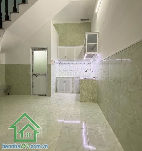 HIẾM – TÂN PHÚ – KHU VIP TÂY THẠNH – 2 TẦNG - 40M2 – CHỈ 3.9 TỶ - 4PN - 2WC * Diện tích 40m², sổ đẹp nở hậu, hoàn công đủ. * Kết cấu: 1 trệt 1 lầu, ban công thoáng mát.