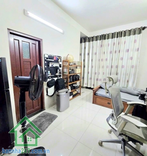 CHỈ 13,5 TỶ – MTKD ĐƯỜNG 15M – NGAY TÂN SƠN NHÌ – GIÁP TÂN BÌNH - DT 84m² (5x17)m – 4 TẦNG – 5PN LỚN – 5WC – SẴN CHỖ LẮP THANG MÁY - PHÙ HỢP VỪA Ở VỪA KINH DOANH